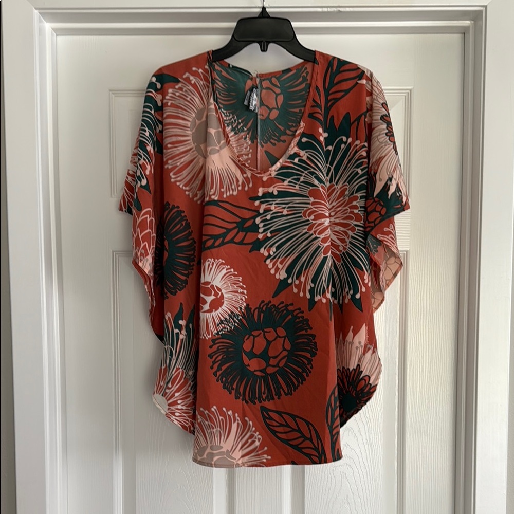 Manuhealii Orange Red Kimono Sleeve Blouse